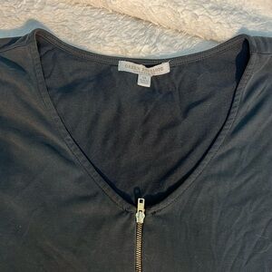 Woman’s top sleeveless black XL